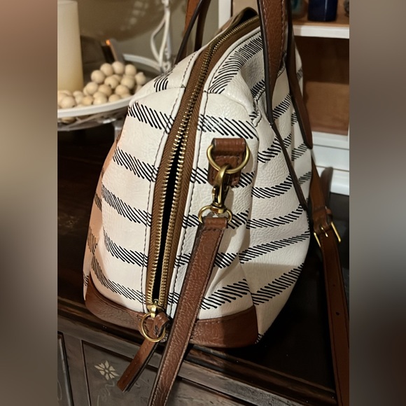 FOSSIL SATCHEL CROSSBODY - Picture 2 of 6